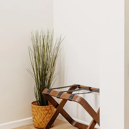 Apartment Beautiful In Downtown - Great Location *