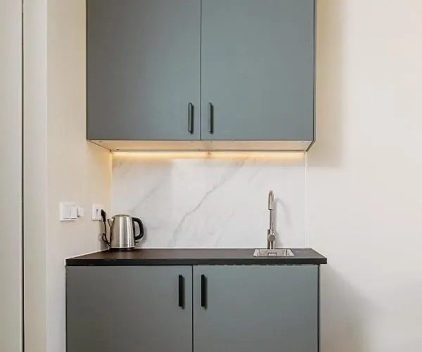 Beautiful In Downtown - Great Location Apartment